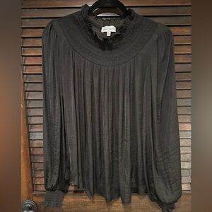 Gibson Latimer Black Ruffled Smocked Blouse